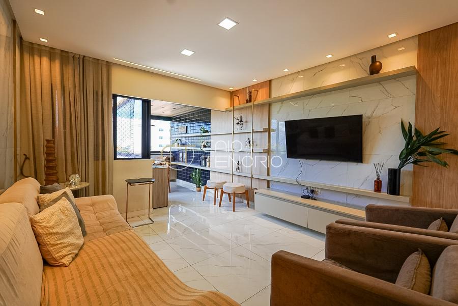 APARTAMENTO COM 4 SUÍTES NO FAROL